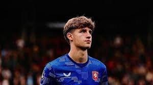 足球中超球队宣布签下五大联赛中场悍将